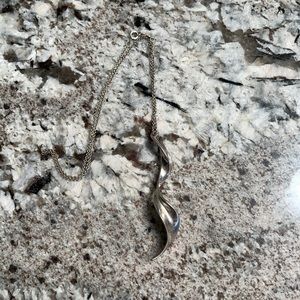 Tiffany Gehry orchid necklace